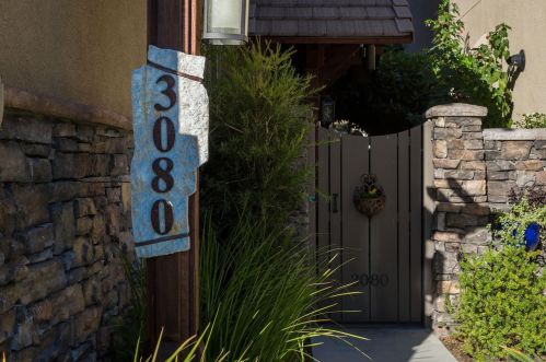 3080 Marron Rd, Carlsbad, CA 92010