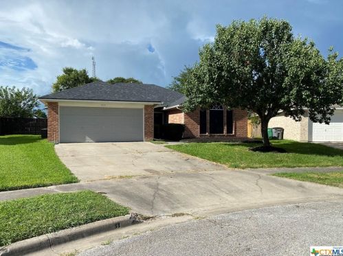 103 Sunrise Ct, Victoria, TX 77901-3788