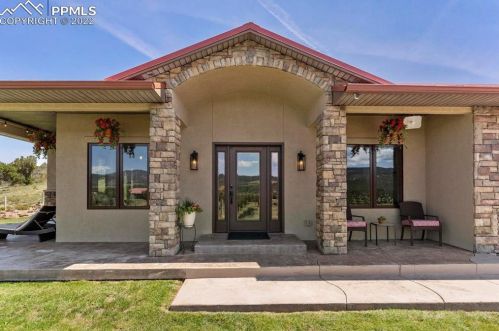 2911 Siloam Rd, Pueblo, CO 81005-9754