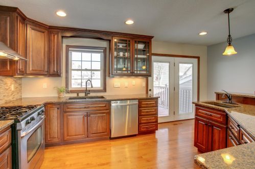 1735 Eugene St, Saint Paul MN  55110-3341 exterior