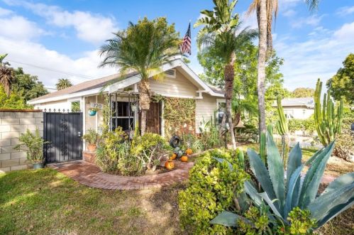 720 Parton St, Santa Ana, CA 92701-5461