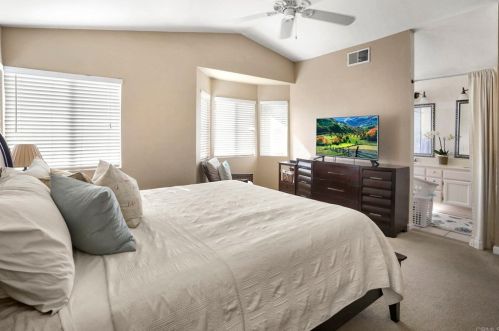 1894 Timber Trl, Vista CA 92081-7326 exterior