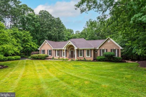 2431 Brighton Pl, Jeffersonton, VA 22724-1757