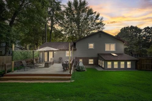 2270 Rock Creek Dr, Marietta, GA 30064-4436