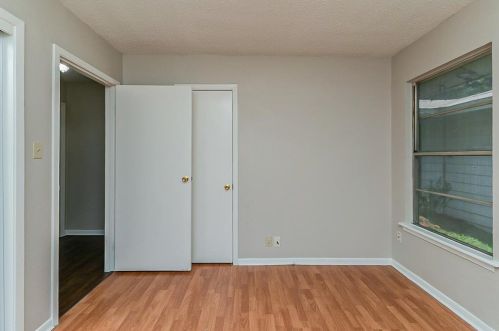 5441 Mcconnell Dr, Fort Worth TX  76134-1005 exterior