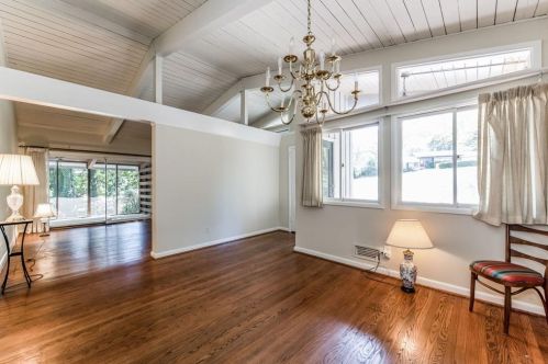 6227 Hunting Creek Rd, Atlanta GA  30328-3322 exterior