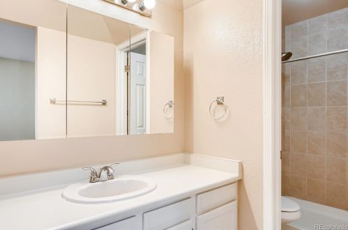 3810 Evanston St, Aurora CO 80014-3921 exterior