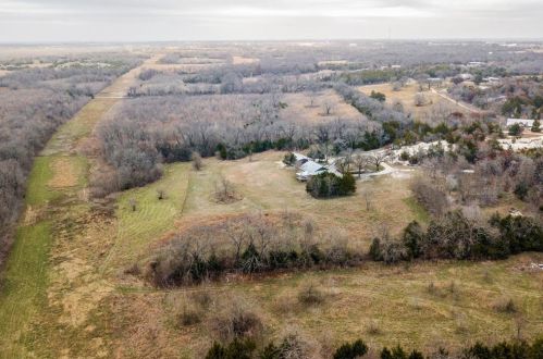 2664 Rose Hl Rd, Whitewright TX exterior