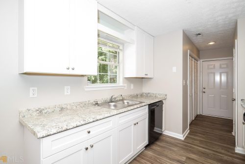 105 Woodridge Dr, Stockbridge GA  30281-1704 exterior