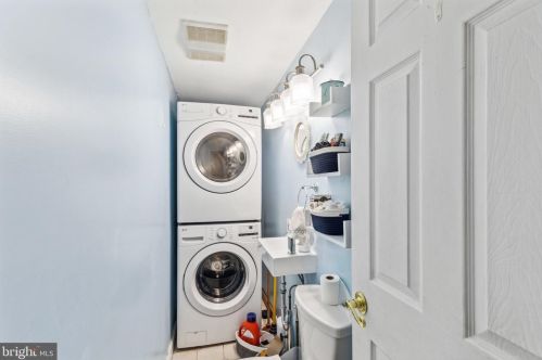 2549 Juniper St, Philadelphia PA  19148-4321 exterior