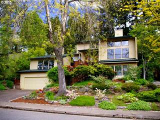 5823 Alfred St, Portland OR  97219-6924 exterior