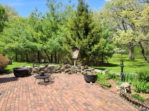 16421 Whipple Rd, Sycamore IL  60178-8807 exterior