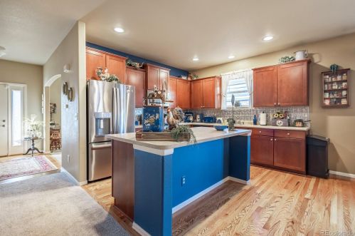 25057 Canal Pl, Aurora CO 80018-1627 exterior