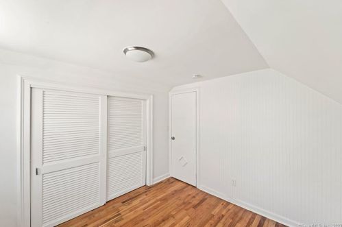 27 Hawthorne Dr, Norwalk CT  06851-4113 exterior