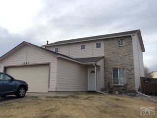 5307 Manor Ridge Dr, Pueblo, CO 81005-5525