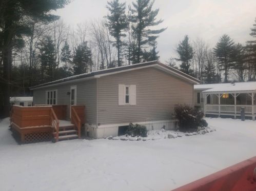3 Leanne Dr, Concord, NH 03303-2056