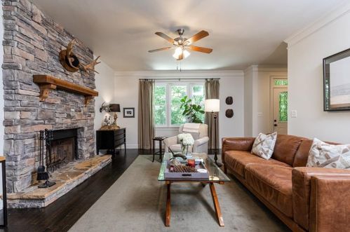 1900 Harper Rd, Atlanta GA  30318-3023 exterior
