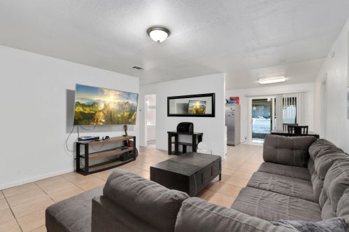 4941 Concho Pl, Oceanside, CA 92057-3536