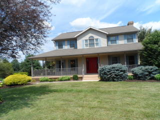 3 Tiffany Dr, Carlisle PA  17015-8514 exterior