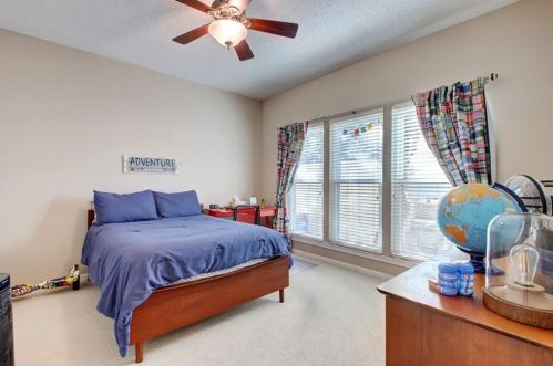 6904 Dogwood Holw, Austin TX  78750-8213 exterior