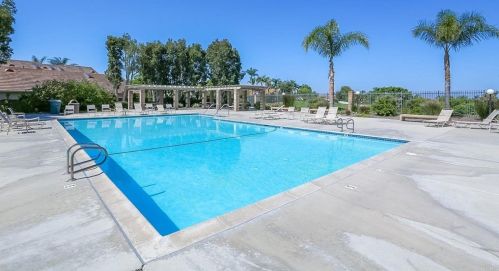 1894 Timber Trl, Vista CA 92081-7326 exterior