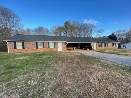 7324 Cave Spring Rd, Cave Spring, GA 30124-2460