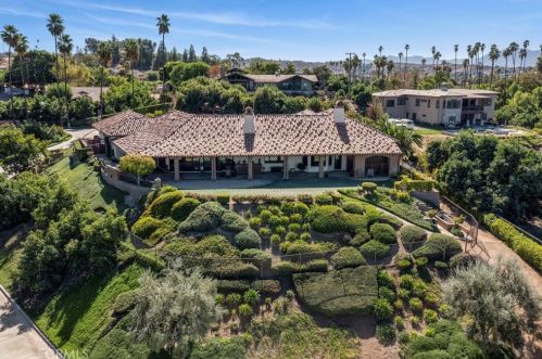 1540 Heather Ln, Riverside, CA 92504-5517