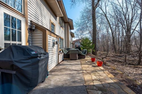 2062 Holloway Ave, Saint Paul MN  55109-3907 exterior