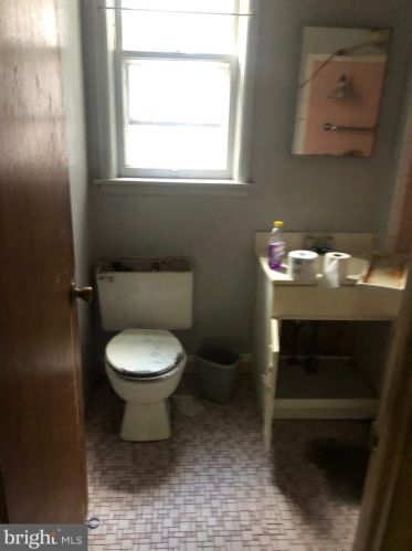 1814 22nd St, Philadelphia PA 19140-4703 exterior