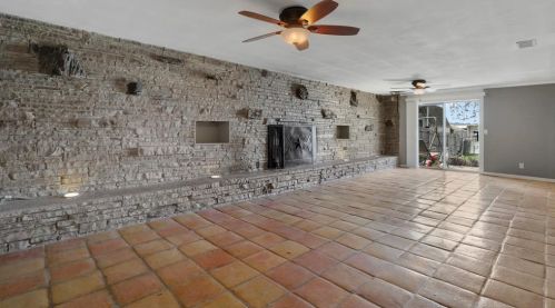 8048 Woodvale Rd, Fort Worth TX  76135-4431 exterior