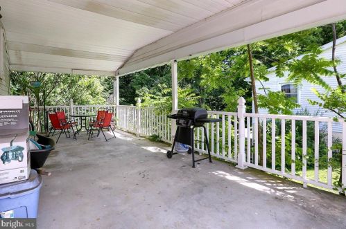 5224 Creekwood Dr, Harrisburg, PA 17109-5554