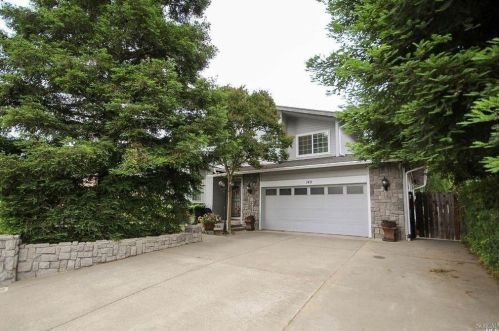 149 Woodridge Cir, Vacaville, CA 95687-7105