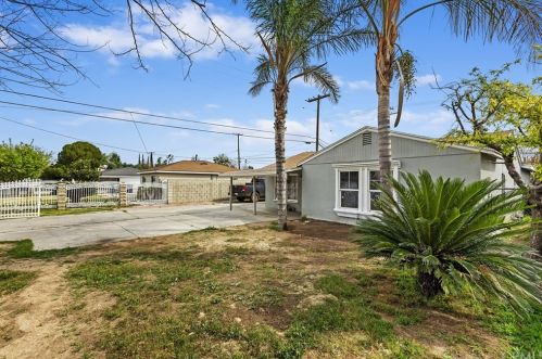 6590 Lake St, Riverside, CA 92503-7803