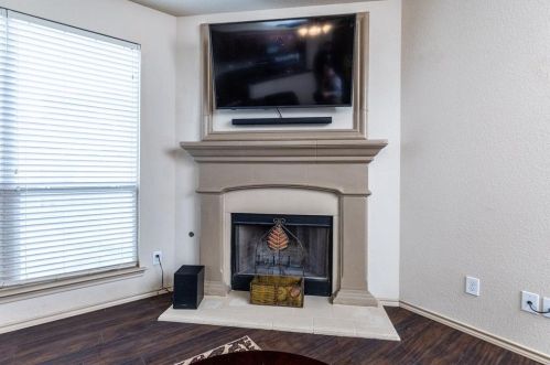 353 Branding Iron Trl, Fort Worth TX  76131-4582 exterior