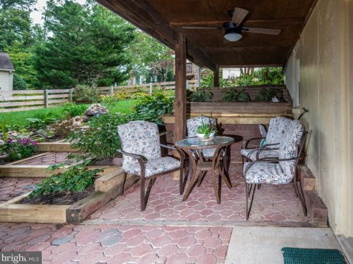 7620 Bertito Ln, Springfield VA  22153-1601 exterior