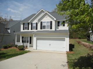 1414 Southgate Dr, Raleigh NC  27610-5174 exterior
