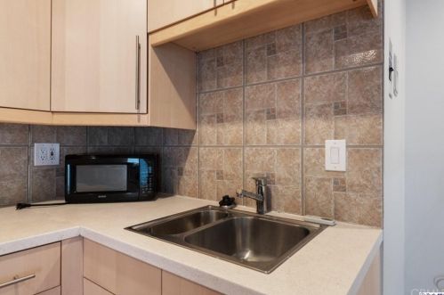 1925 Vassar St, Glendale CA  91204-2926 exterior