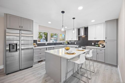 7330 Syracuse Ct, Englewood CO  80112-1749 exterior