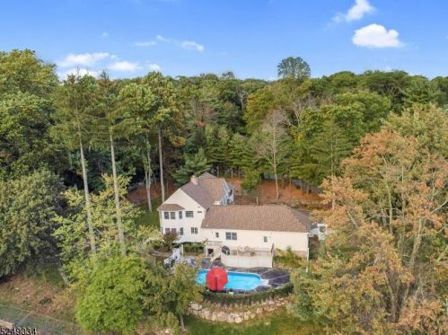 35 Mallard Dr, Hackettstown NJ  07840-2821 exterior