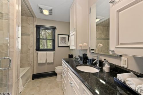 19 Trowbridge Dr, Dover NJ  07869-4519 exterior