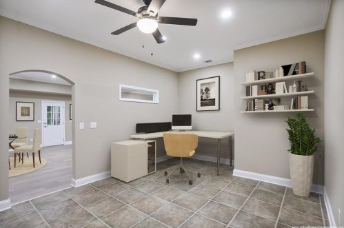 710 Lake Summit Dr, Atlanta GA  30342-1919 exterior