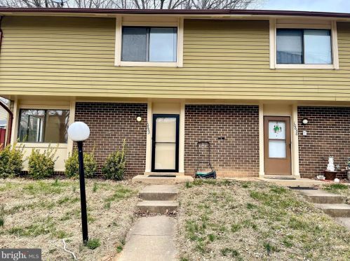 10662 Spring Oak Ct, Springfield VA  22015-2205 exterior