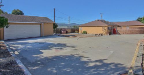 1024 Highland St, Seaside CA 93955-6103 exterior