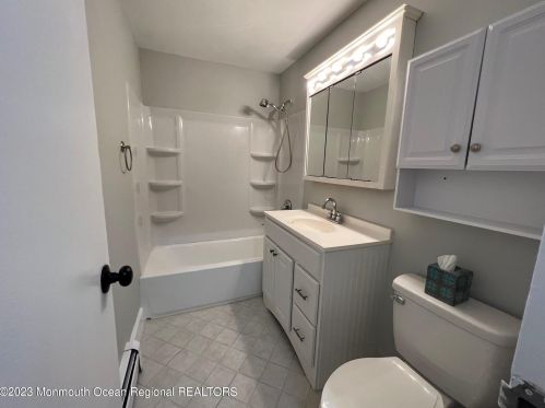 24 Manchester Ct, East Freehold NJ  07728-3274 exterior