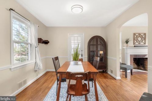 1626 Oakview Dr, Silver Spring MD 20903-2243 exterior