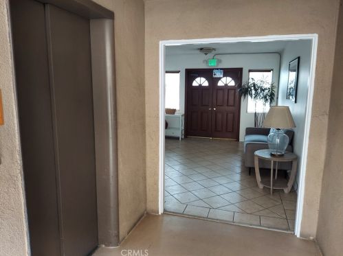 211 California Ave, Glendale CA  91203-2213 exterior