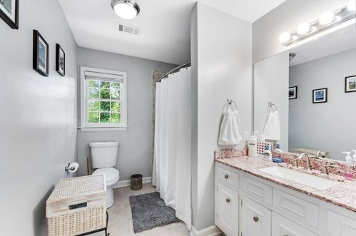 2976 Four Oaks Dr, Atlanta GA  30360-1752 exterior