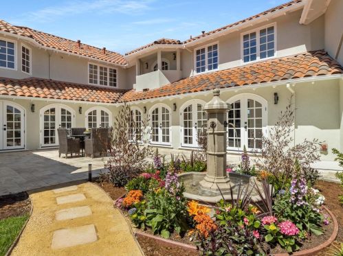 24719 Prospect Ave, Los Altos, CA 94022-5118