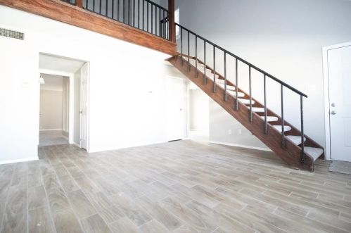 2024 Clubview Dr, Carrollton, TX 75006-1704