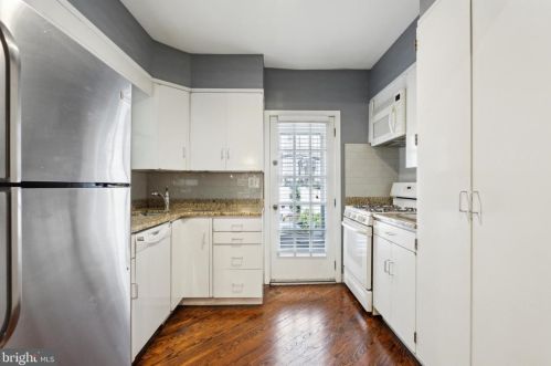 2840 16 St, Philadelphia PA  19145-4602 exterior